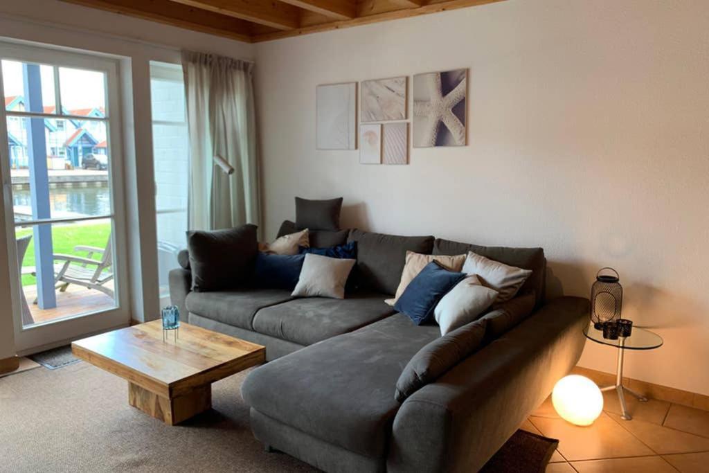 Ferienhaus Mit Bootssteg Am See In Rheinsberg Ngoại thất bức ảnh