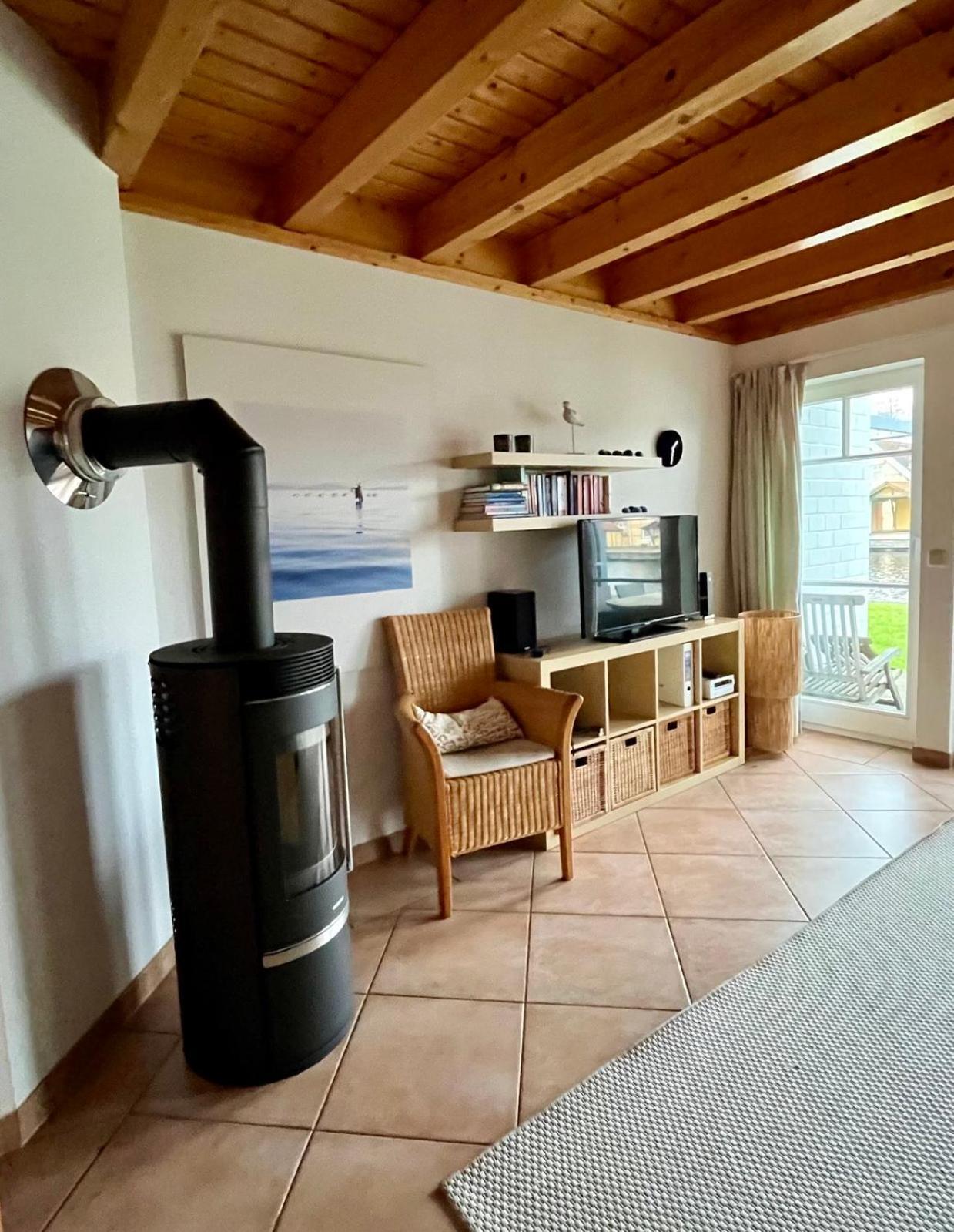 Ferienhaus Mit Bootssteg Am See In Rheinsberg Ngoại thất bức ảnh